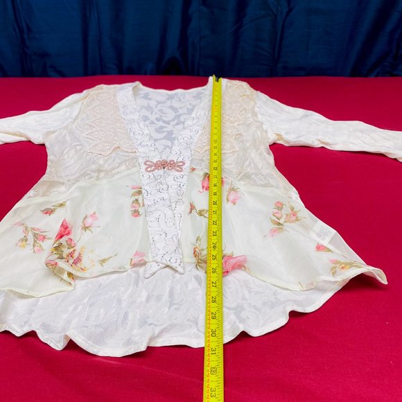 Womenโs Silk Boho Lace Kimono Romantic Rose Tunic Spencer Alexis Vintage Elegant - Picture 15 of 16
